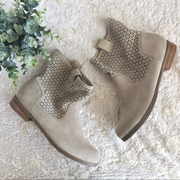 Sole Society Shoes - Sole Society Taupe Laser Cut Slouchy Booties 11